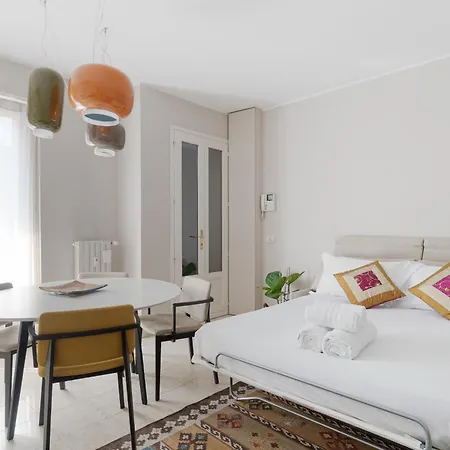 Apartment Arco Della Pace - Ampio Bilocale *